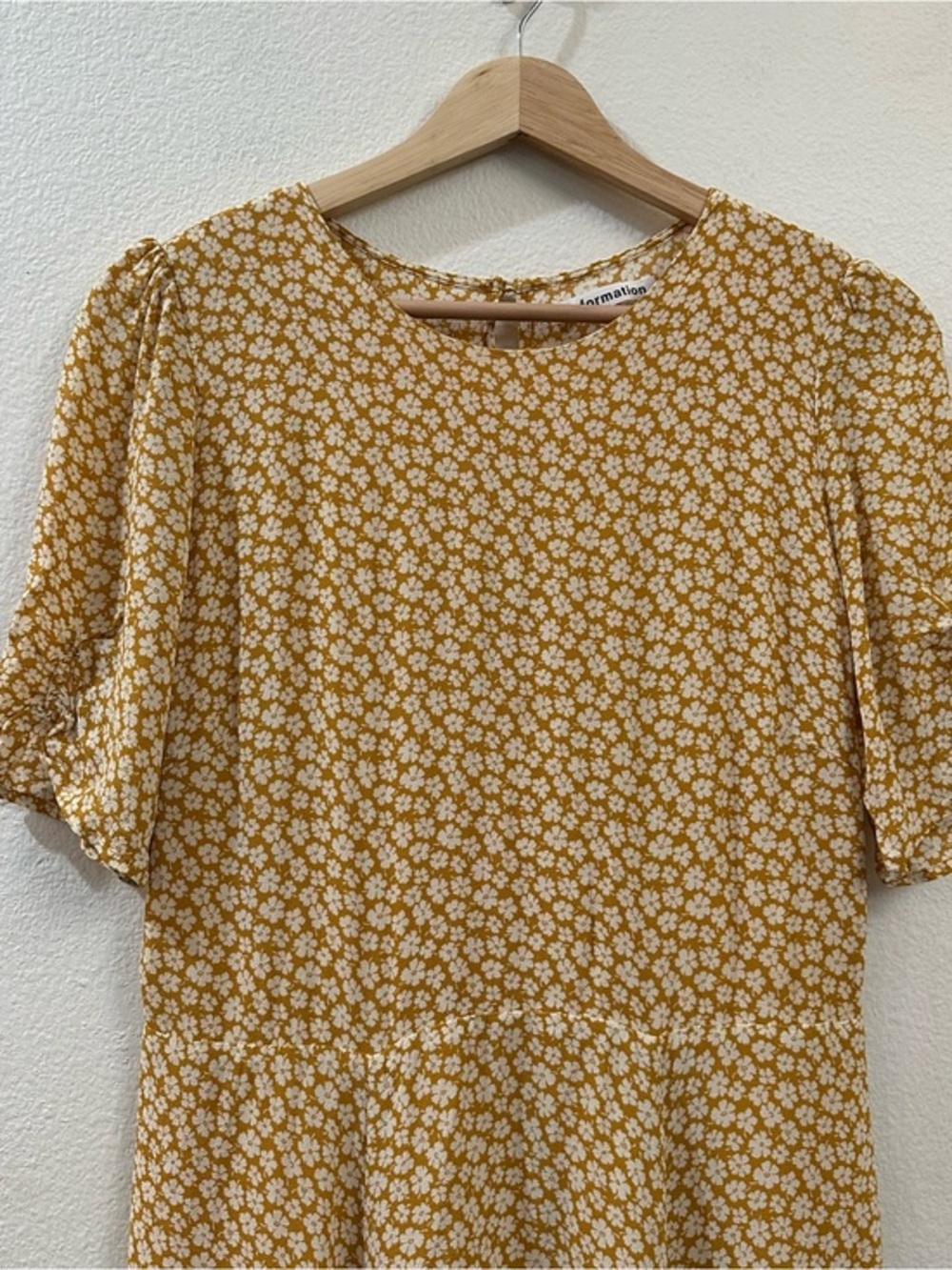 Reformation Gracie Short Sleeve Floral Print Crepe Mini Dress In Peru Yellow 12 - Picture 7 of 15